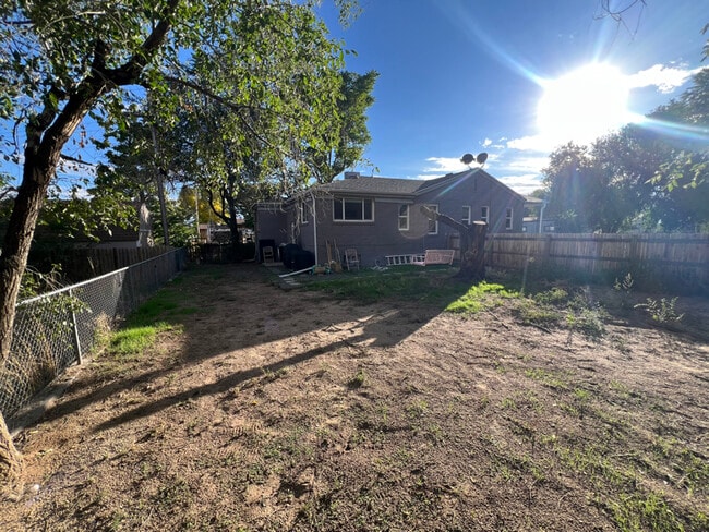 Building Photo - 6730 Oneida St