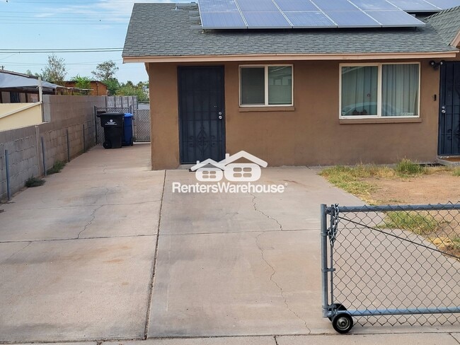 Building Photo - 2048 E Alta Vista Rd