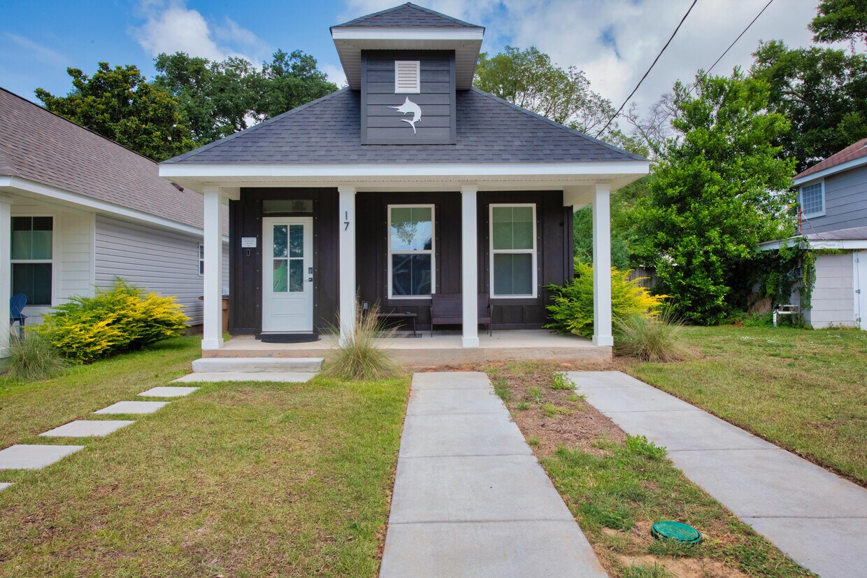 Primary Photo - 17 N L St