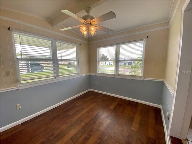 Building Photo - 3444 Lucerne Terrace