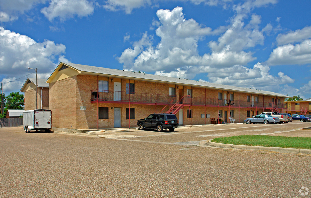 Building Photo - Summer Park Apartments