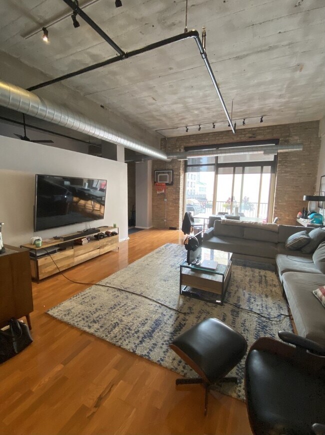 Foto del edificio - 1528 S Wabash Ave