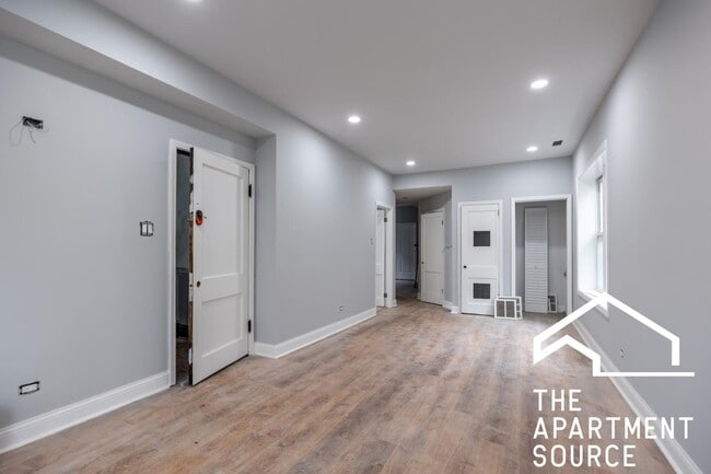 Building Photo - 1307 N Lawndale Ave