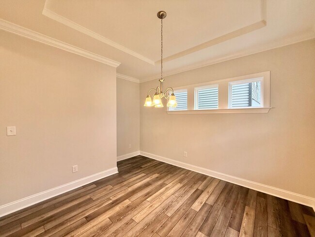 Foto del edificio - Gorgeous 5BD, 3BA Raleigh Home with Tons of Modern Upgrades in an HOA Community with Premier Amen...