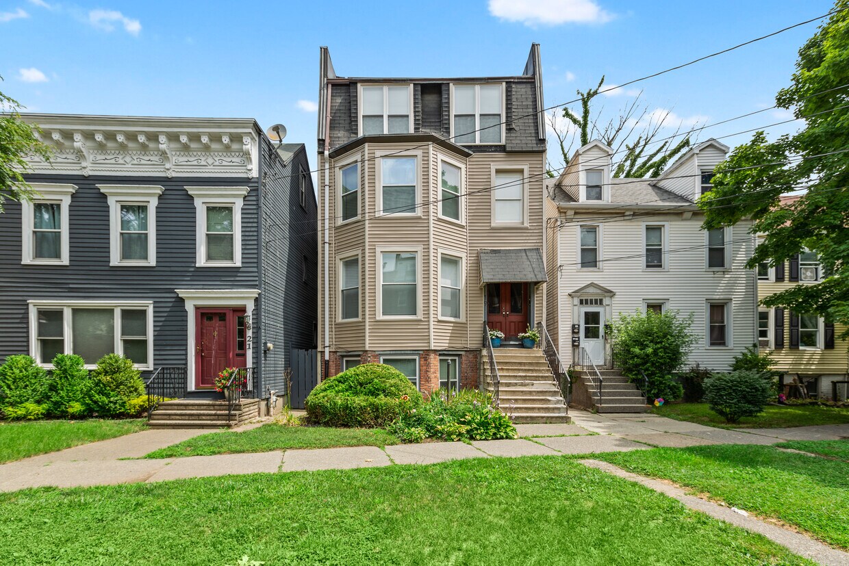 Exterior - 19 Western Ave