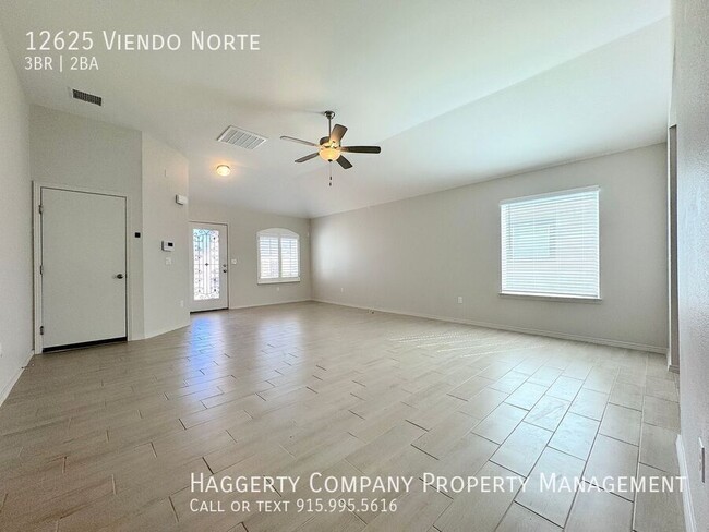 Building Photo - 12625 Viendo Norte Dr