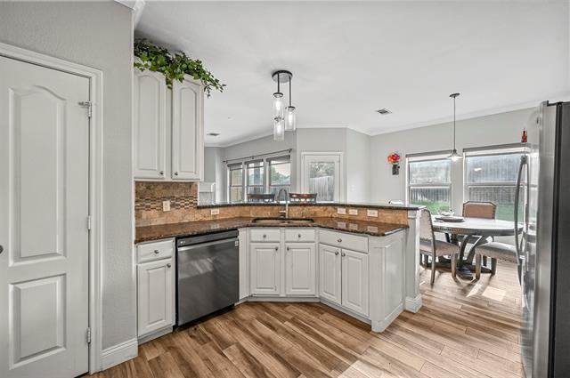 Building Photo - 601 Winterwood Dr