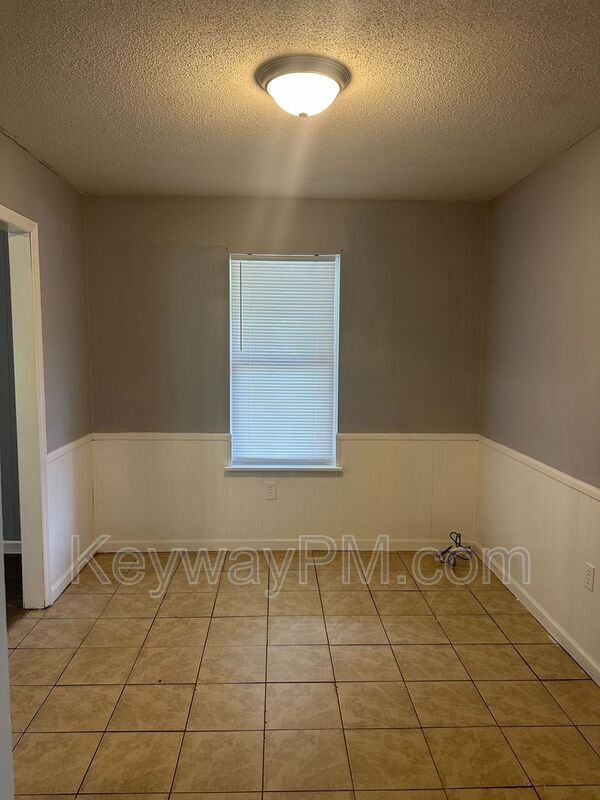 Foto del edificio - 2104 Trotters Way