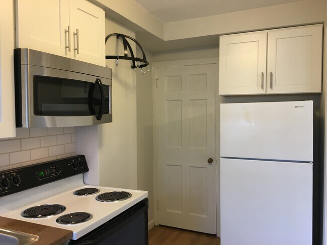 Foto del edificio - 2768 Wooster Rd