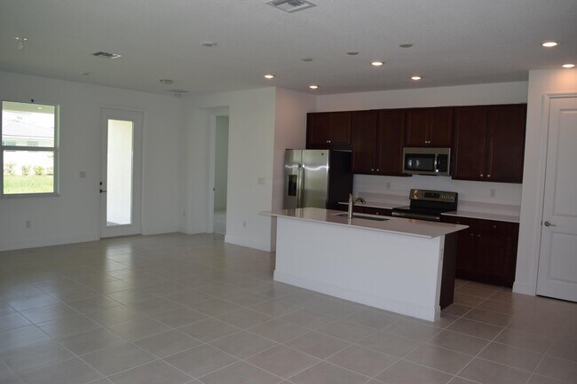Foto del edificio - 4123 Rosa Dr
