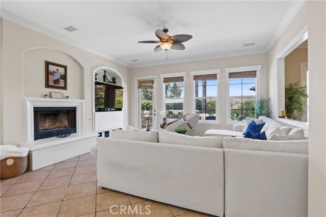 Foto del edificio - 28382 Via Del Sereno