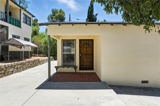 Foto del edificio - 10416 Fairgrove Ave