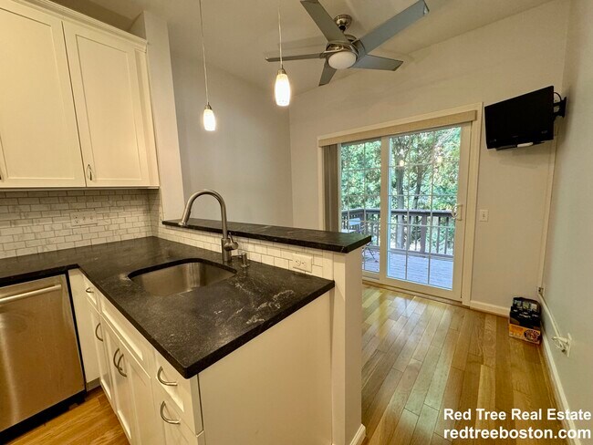 Building Photo - 171 Bishops Forest Dr