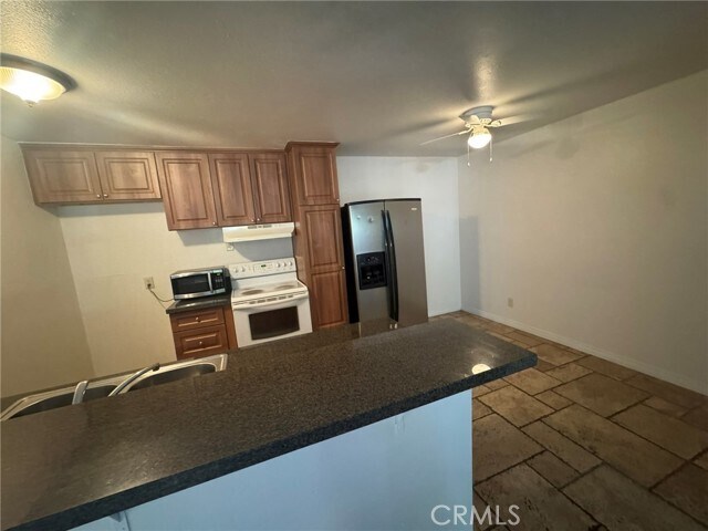 Building Photo - 23629 Golden Springs Dr