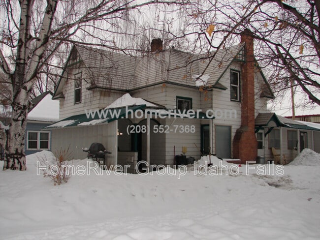 Building Photo - 160 Pine St