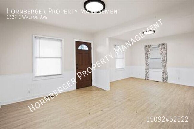 Foto del edificio - 1327 E Walton Ave