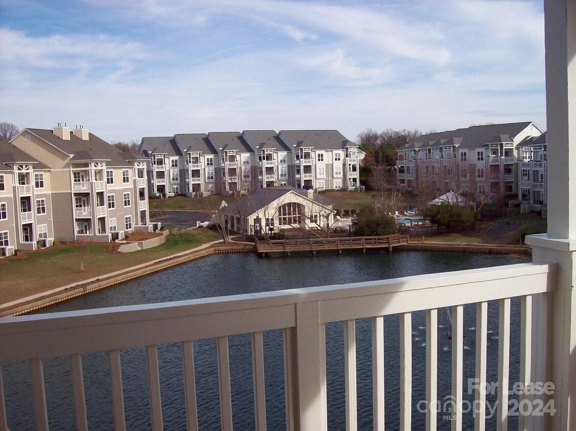 18730 Nautical Dr Unit 301, Cornelius, NC 28031 Condo for Rent in