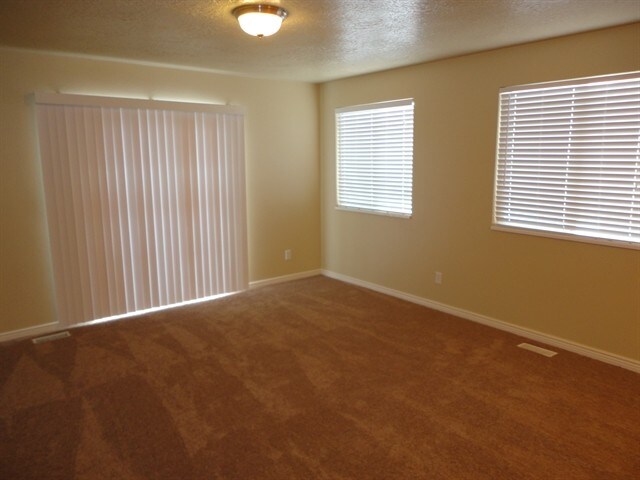 Building Photo - 7489 S Valley Maple Dr