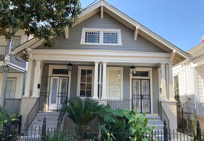 Foto del edificio - 8208 Plum St