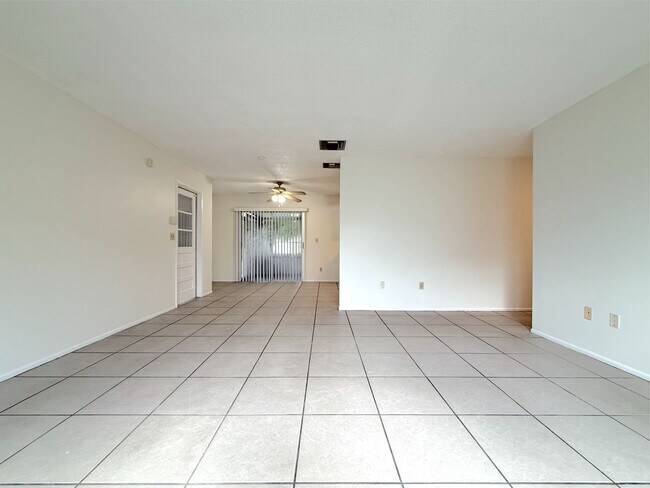 Foto del edificio - 3/2 Home in College Park