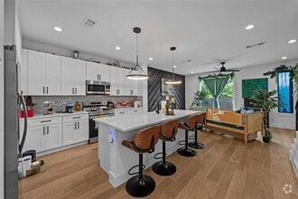 Building Photo - 5805 Riverside Dr