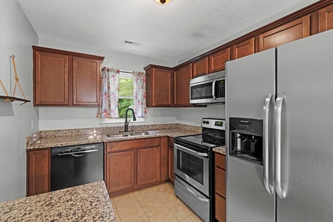 Foto del edificio - 2080 Dawson Cabin Rd