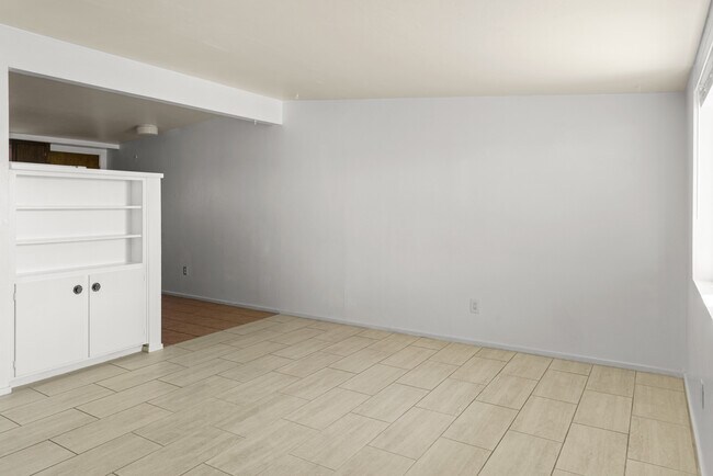 Foto del edificio - 725 E Freeman Pl