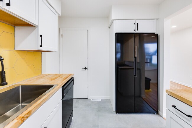 Foto del edificio - 1142 Meadowbrook Ave SE