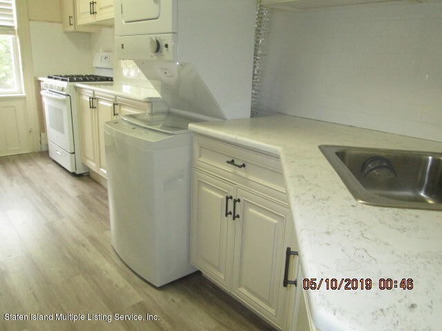 Building Photo - 77 Veltman Ave