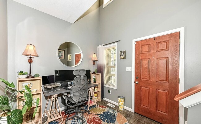 Photo - 2241 N Scioto St Apartment