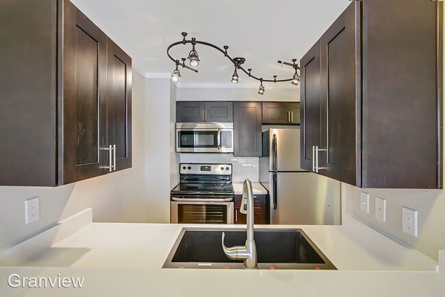 Building Photo - 1 br, 1 bath Apartment - 1120 N 93rd Street