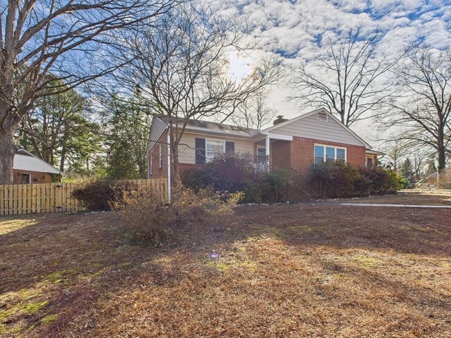 Foto del edificio - 6955 Navaho Rd