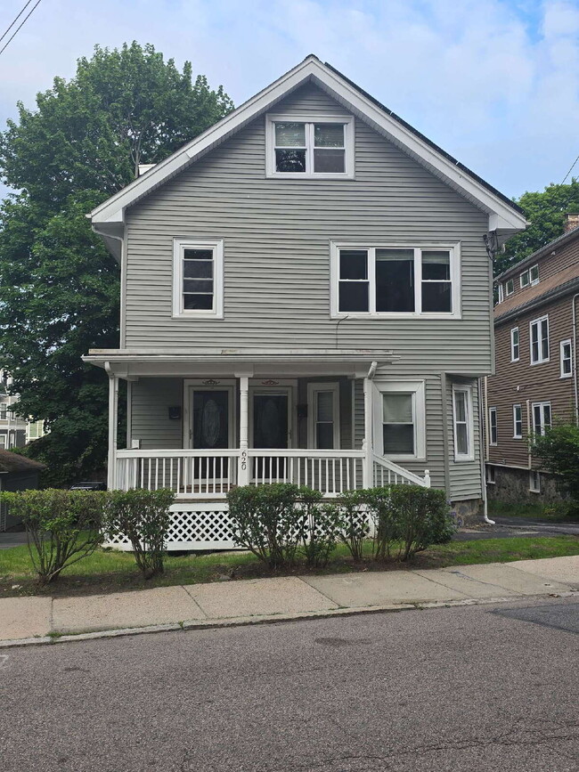Building Photo - 620 South St