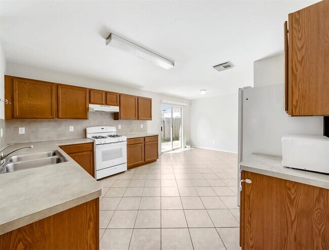 Building Photo - 5111 Westwood Pines Dr