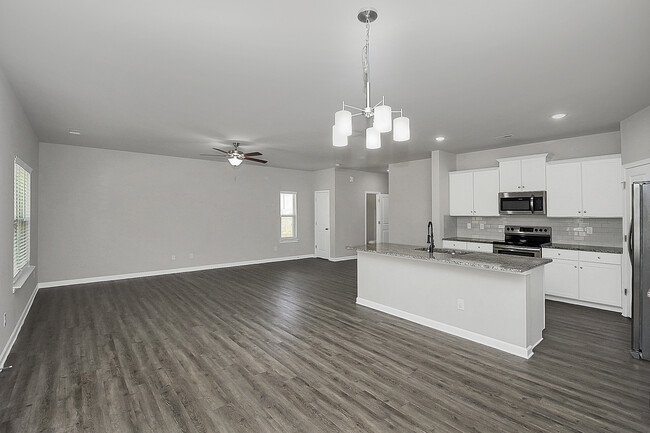 Building Photo - 9042 Hood Rd