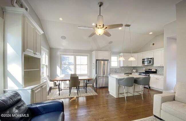 Foto del edificio - 18 Meadowbrook Ave