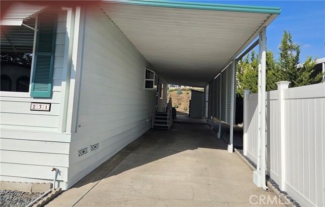Building Photo - 2851 Rolling Hills Dr