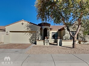 Building Photo - 506 W Gary Way