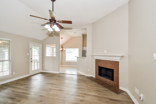 Foto del edificio - 160 Greer Ln
