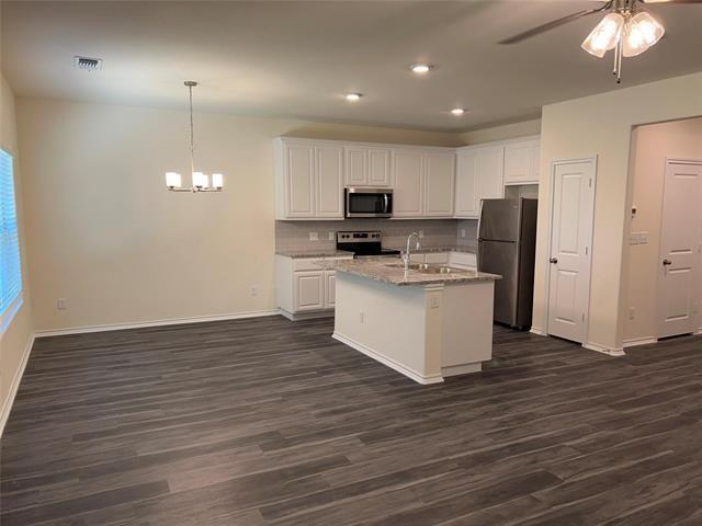 Foto del edificio - 716 E 5th St