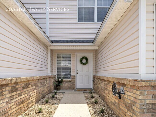 Building Photo - 983 Scenic Oak Ln