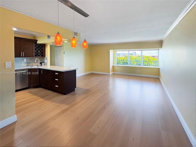 Foto del edificio - 4525 W 20th Ave