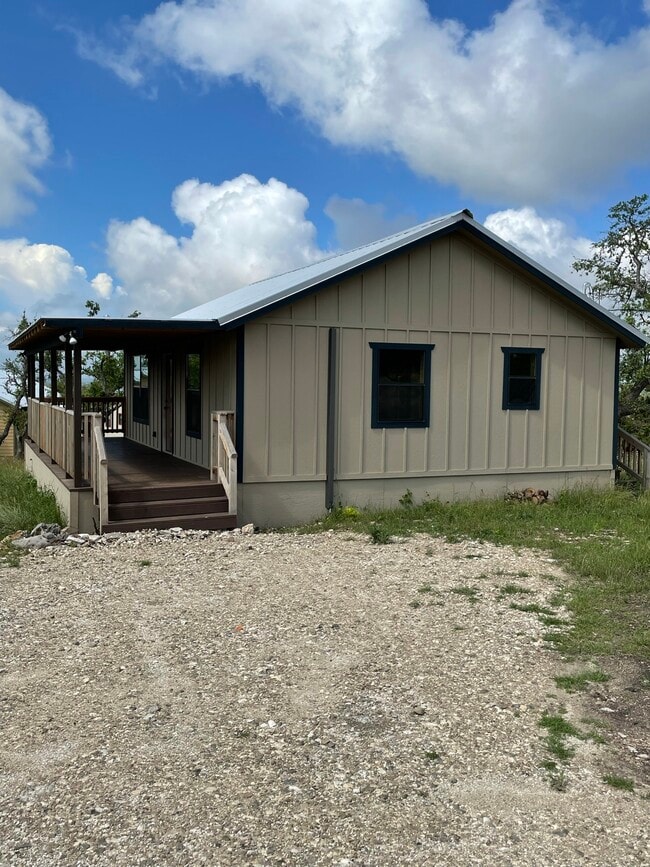 Building Photo - 101 Hill Country Cabin Hl