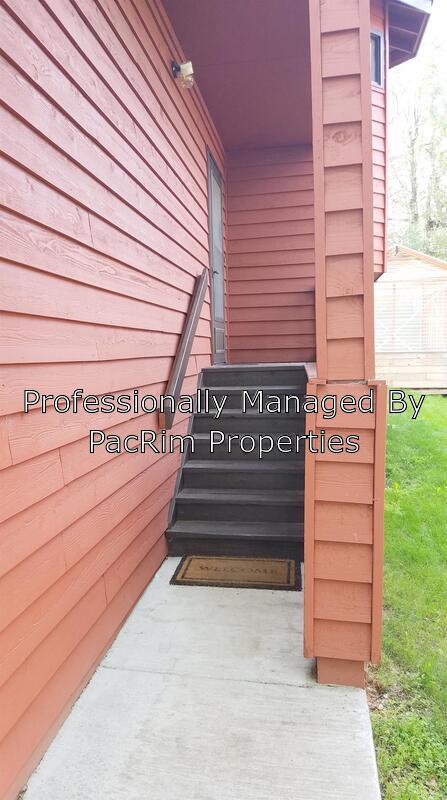 Building Photo - 1720 Commodore Dr