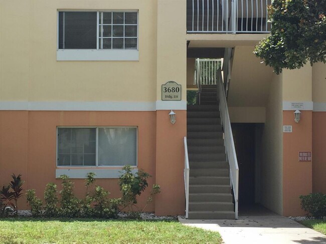 Foto del edificio - 3680 N 56th Ave