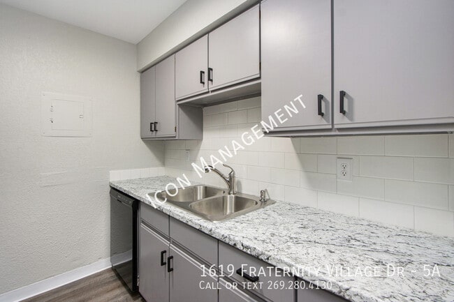 Building Photo - 1619 Fraternity Village Dr