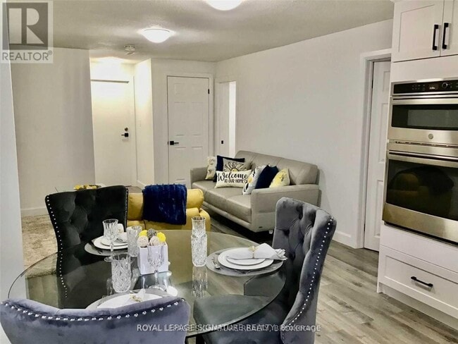 Photo du bâtiment - 751 Pitcher Pl