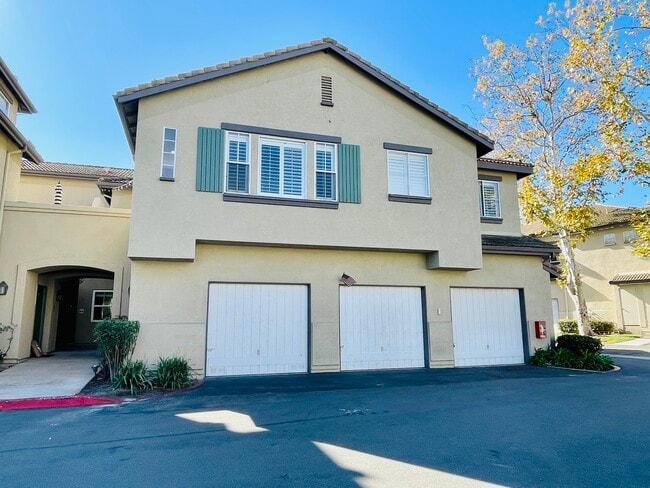 Building Photo - 40 Mesquite