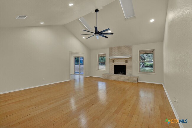 Building Photo - 1260 Flaming Oak Dr