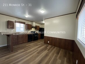 Building Photo - 211 Monroe St